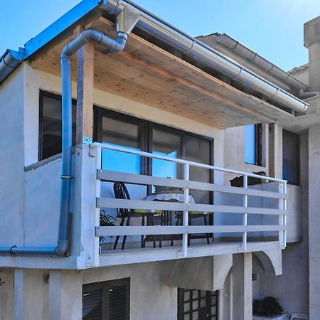 מאלי לוסיניי Apartments Mirella מראה חיצוני תמונה