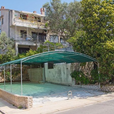 מאלי לוסיניי Apartments Mirella מראה חיצוני תמונה