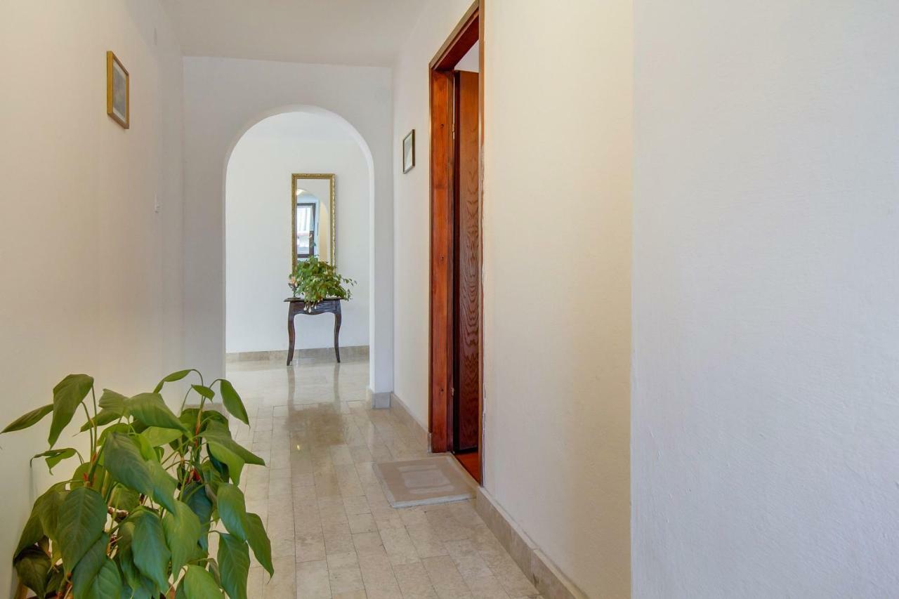 מאלי לוסיניי Apartments Mirella מראה חיצוני תמונה