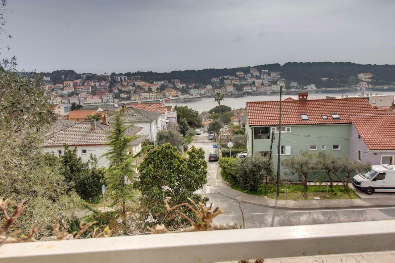 מאלי לוסיניי Apartments Mirella מראה חיצוני תמונה